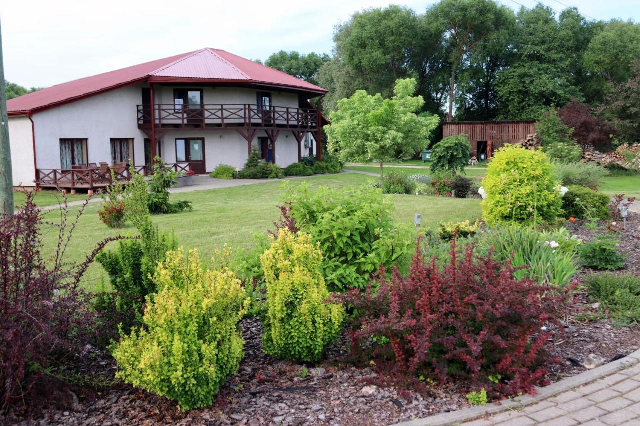 Hotel Viesu Nams Zala Sala Litavniki Exterior foto